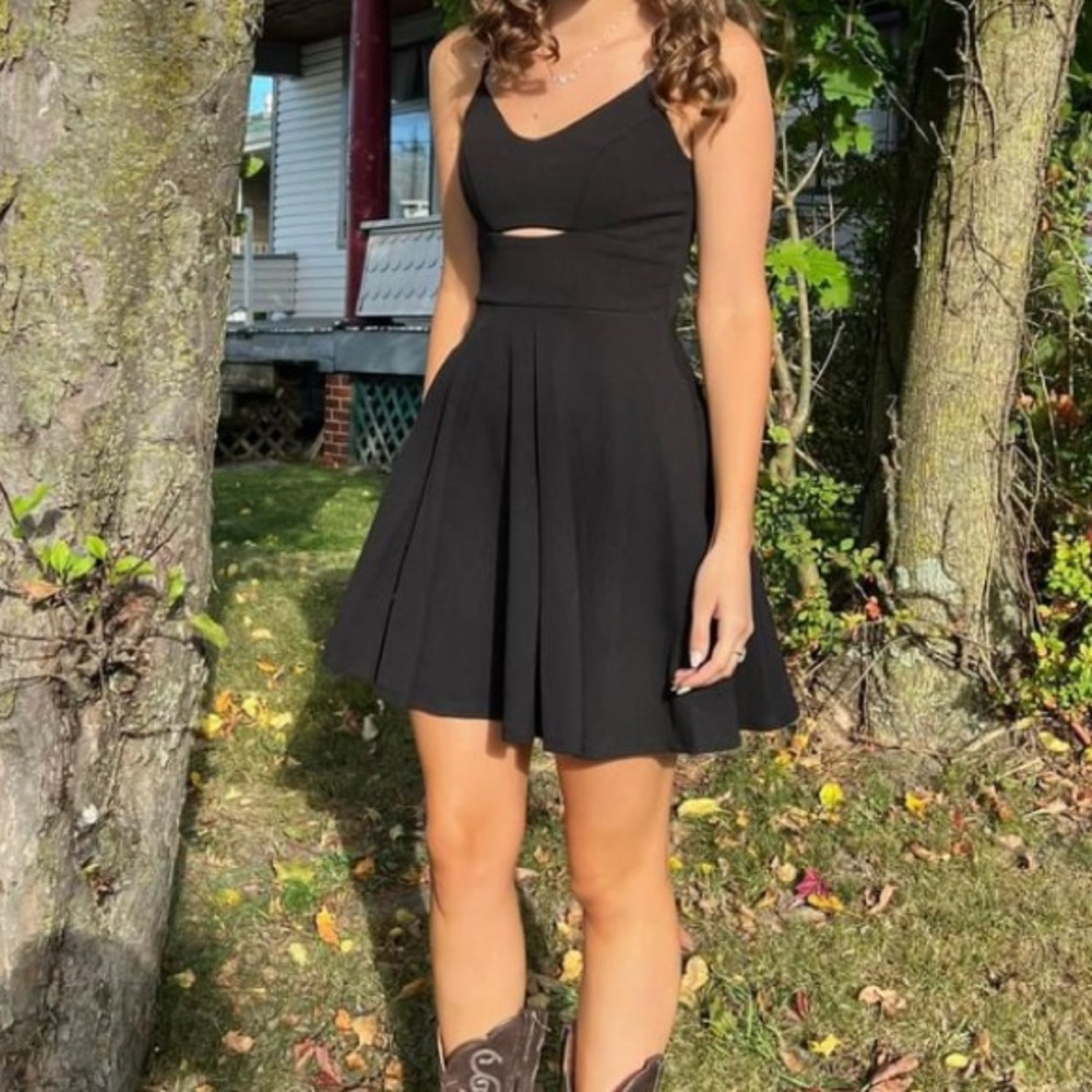City Studio Black Sleeveless V-Neck Mini Dress